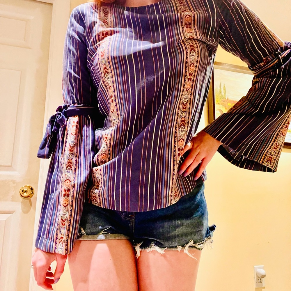 Liz Claiborne Striped Bell Sleeve Top SMALL